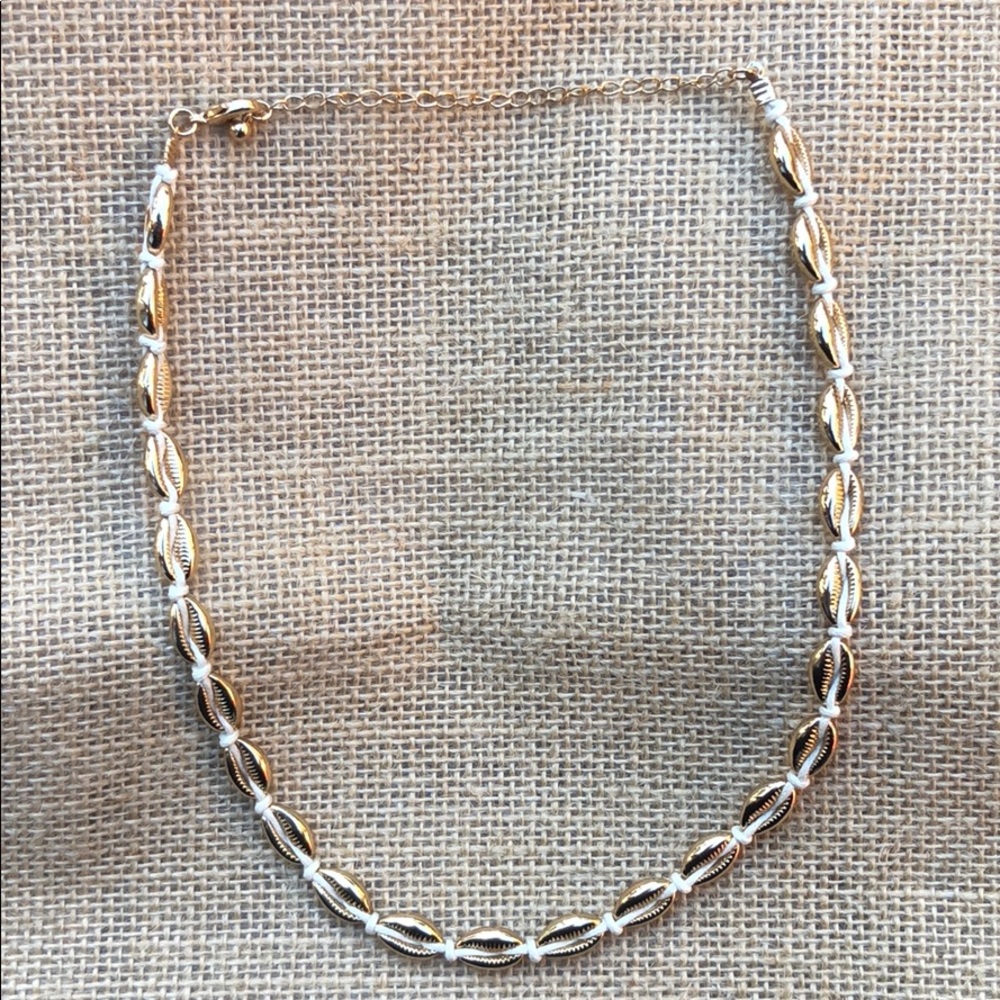*NEW* Gold Shell Choker
